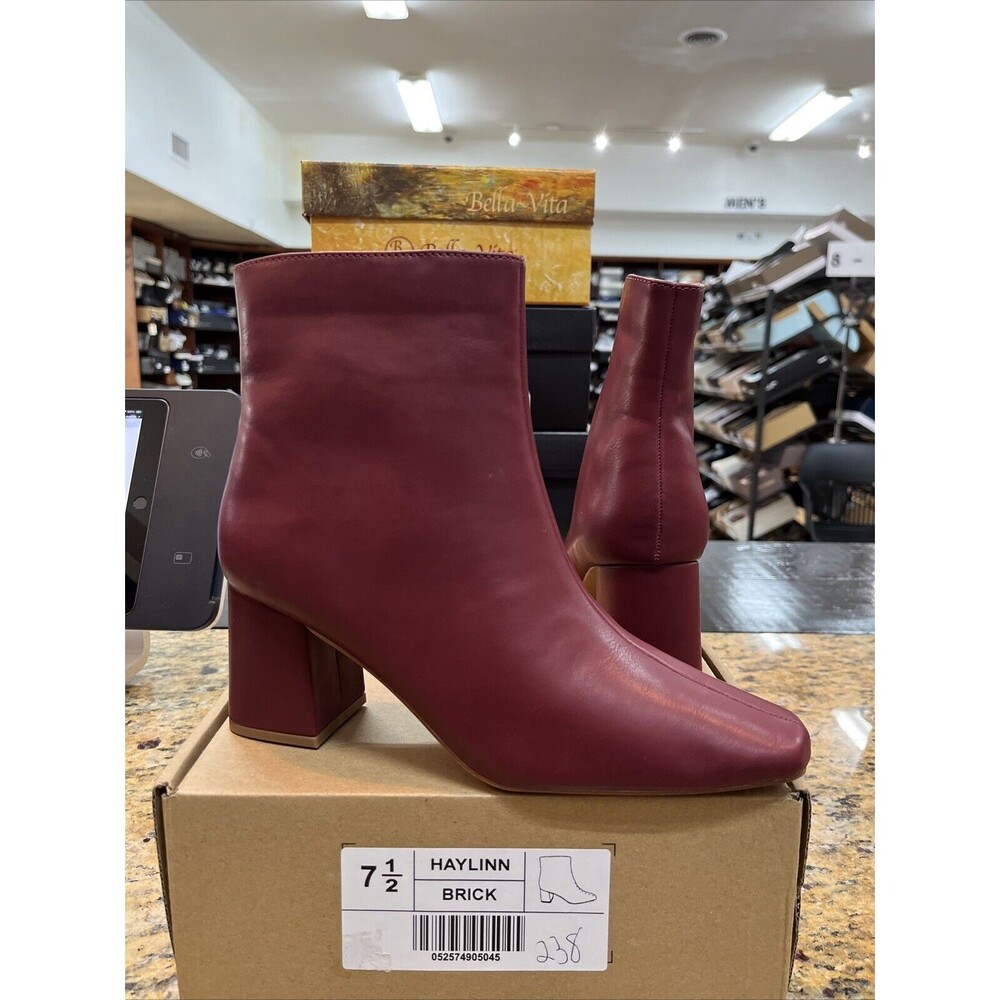Journee Collection Women's Haylinn Square Toe Block Heel Booties Brick Size 7.5M
